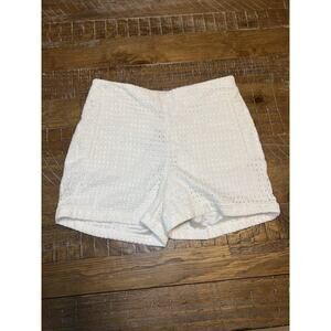 H&M Women’s Cream Eyelet High Waist Shorts Size 8 NWT Small Stain On Front